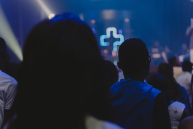 Espaço religioso com ecrã LED 2
